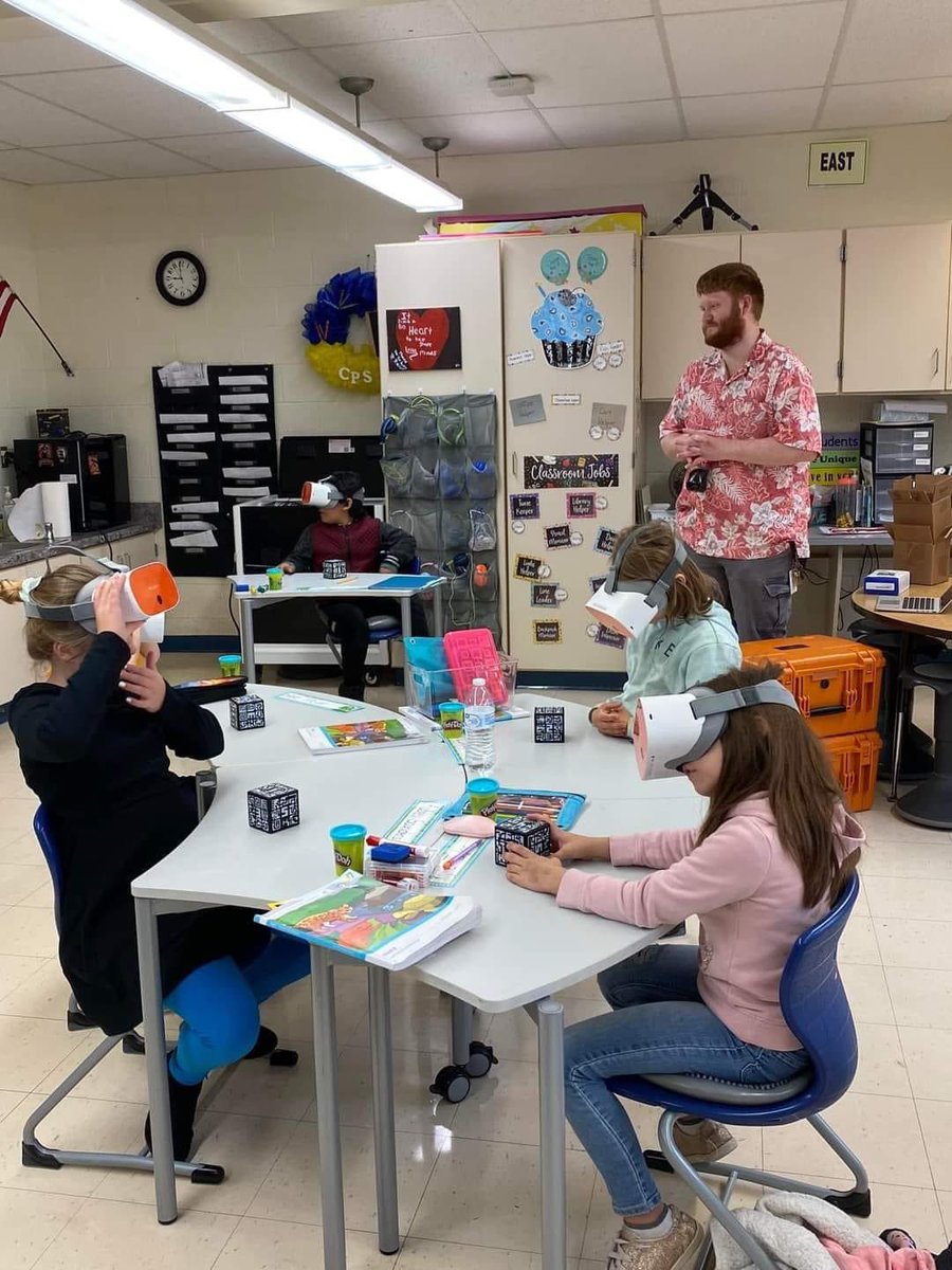 CPS_K12's tweet photo. Mrs. Foote's 3rd grade Tigers tried out the new VR goggles with a lesson on animals!  #itshowweroll #21stcenturyCPS https://t.co/o2pB2ciCml