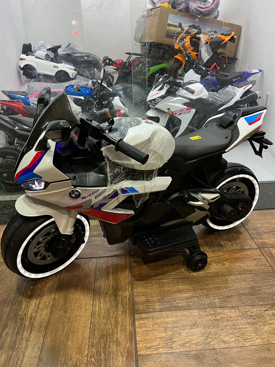 Moto elétrica infantil BMW RR s1000 - disponível