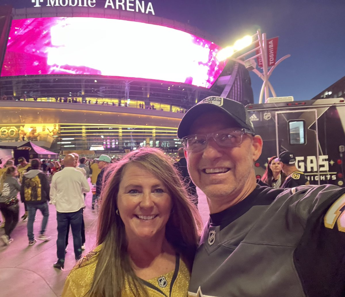 derwood73's tweet image. Six years ago today we celebrated “Day F*ing 1”. Today we celebrate the raising of the ultimate banner!!! #StanleyCupChamps #RunItAgain #GoKnightsGo #VegasBorn