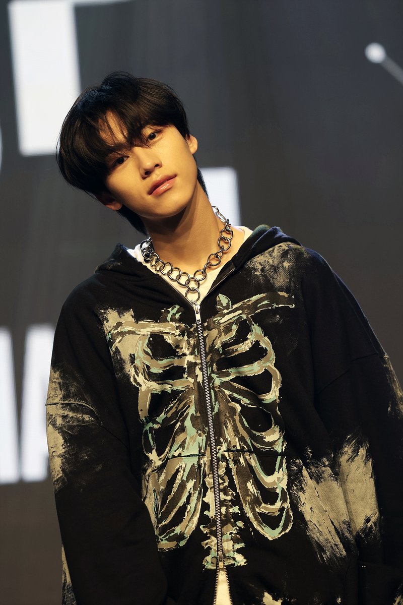 <a href="/82major_officia/">kim_</a> 📸Official photos of #82MAJOR 's #NAMSEONGMO and #PARKSEOKJOON at its debut showcase for "ON" 

#82MAJOR #에이티투메이저
#82MAJOR_ON #ON
#Sure_Thing #FIRST_CLASS
<a href="/82major_officia/">kim_</a>