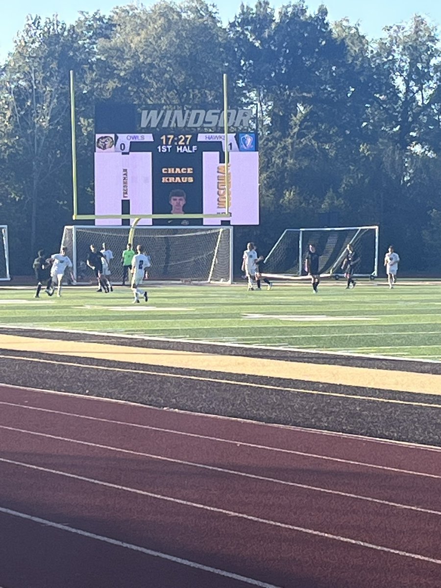Soccer results from Windsor:
JV won 6-2
Varsity lost 3-1 <a href="/Nickmarchetti13/">Nicholas Marchetti</a> scores the lone goal and breaks the career points record at HHS. <a href="/HAWKSSOCCER97/">HHS Soccer</a> <a href="/STLhssports/">STLhighschoolsports</a> <a href="/MyMoInfoSports/">KTJJ/KREI Sports</a> @KJFFSPORTS @PrepSportsSTL <a href="/myleaderpaper/">Leader Publications</a> <a href="/GSV_STL/">Gateway Sports Venue</a>