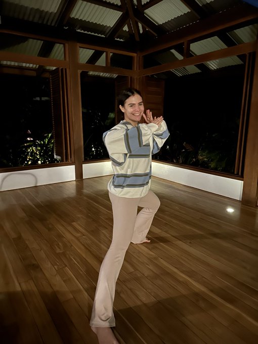 I&rsquo;m cute fight me ☺️👊 https://t.co/q83y0sBPZG<a href="/tag/mvsales"class="tags"><span>#mvsales</span></a>