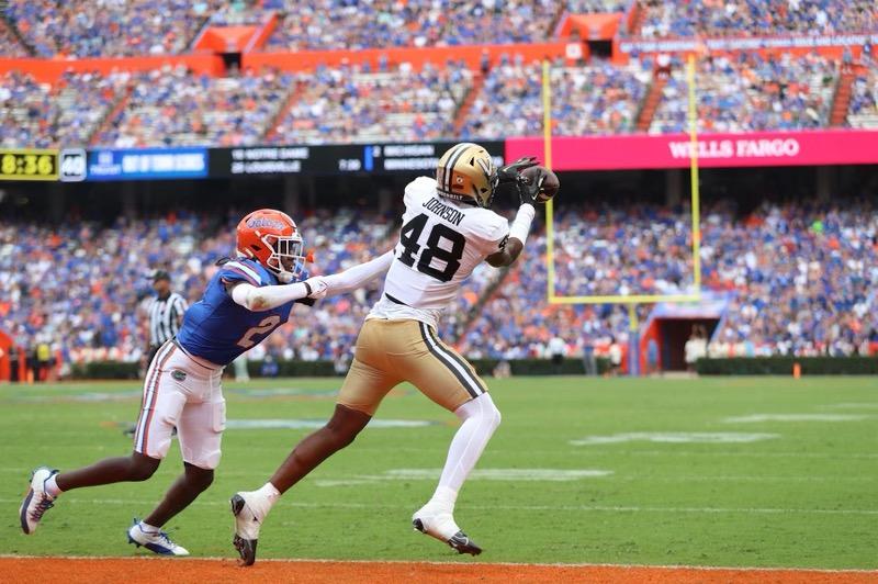 Bwilly19Johnson's tweet photo. Y I put u in football as a kid #1 Life will never go as u plan it, there will be adversity for u to overcome #2 U have to earn Trust, Respect, Reliability #3 U can always change the narrative the next chance u get! I'm 100% sure I know how u will respond 😤 #9outof10 #Bounceback https://t.co/ESgFnFhpAJ