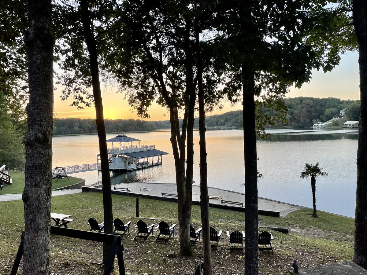 UACoachHusack's tweet photo. Fun outing for @AlabamaMTN b4 Regional Champs training week begins. Few bumps, balancing acts, bravery and beautiful scenery at Sunset Cabin, Lake Tuscaloosa. #ProgressWithTheProcess #ThatsBama https://t.co/tX7KKysysC