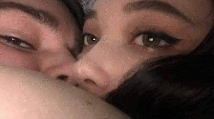 "Apenas fique e seja meu último amor. "
