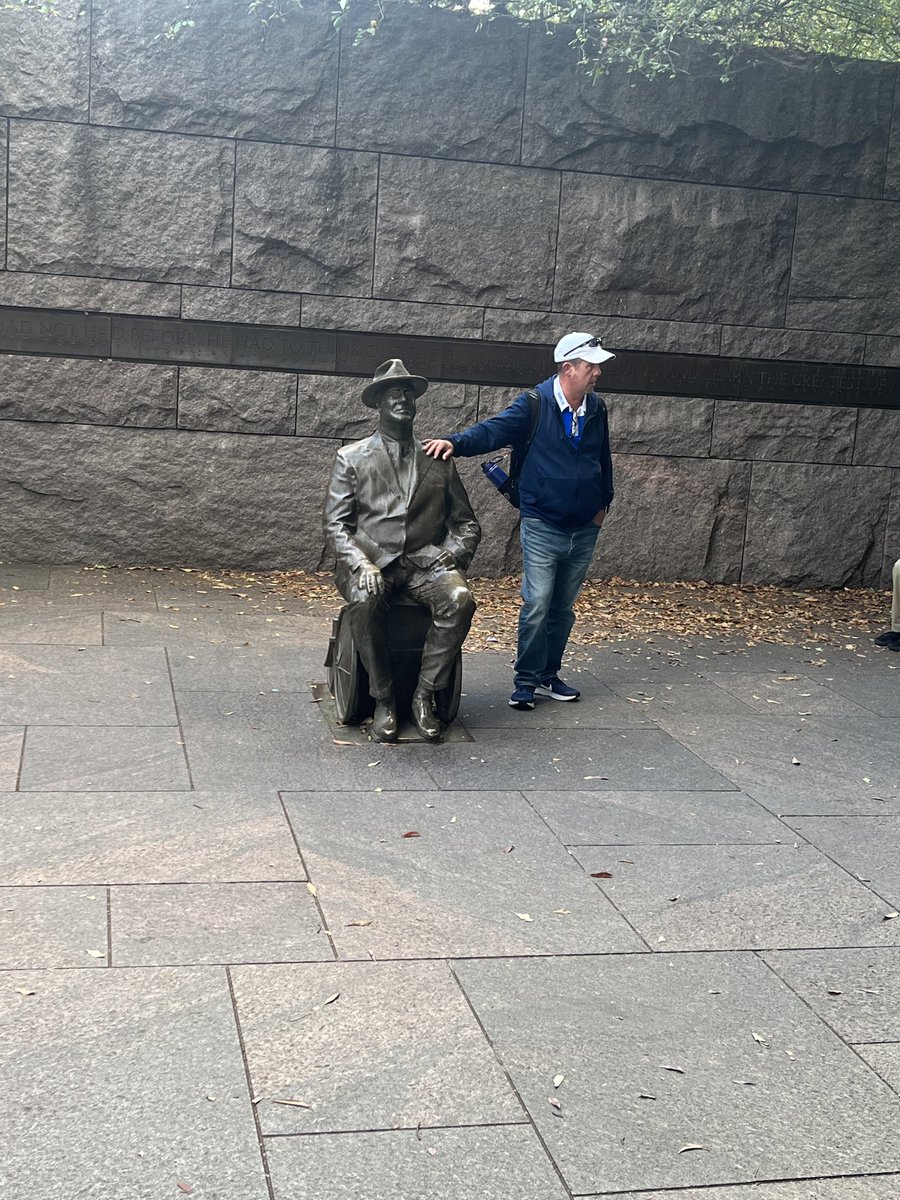 MrKingHyatts's tweet photo. FDR memorial https://t.co/Un7w8EQGxQ