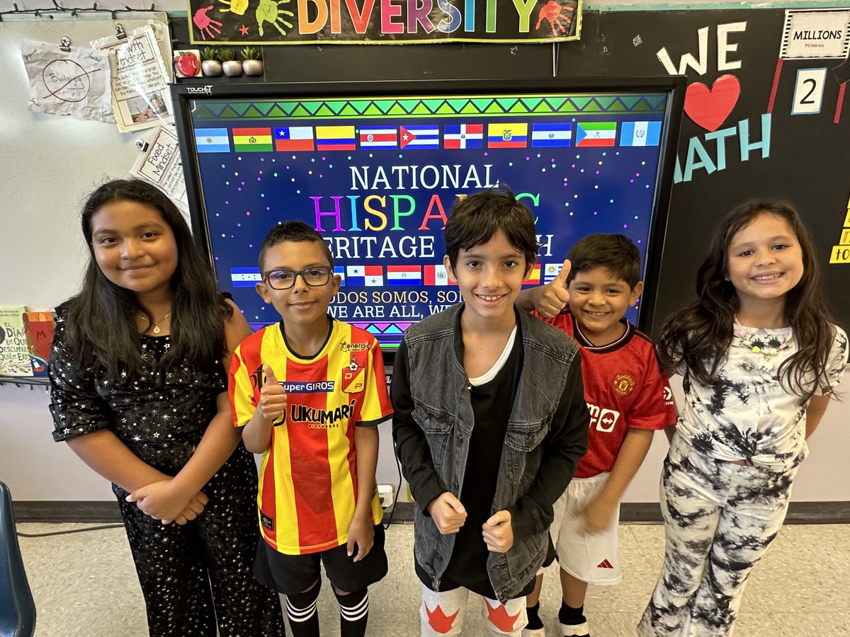 Kicking off the Hispanic Heritage Month celebrations by dressing as some of our favorite singers and futbolistas! 🎤⚽️🎉 ⁦<a href="/HamptonBaysES/">Hampton Bays ES</a>⁩