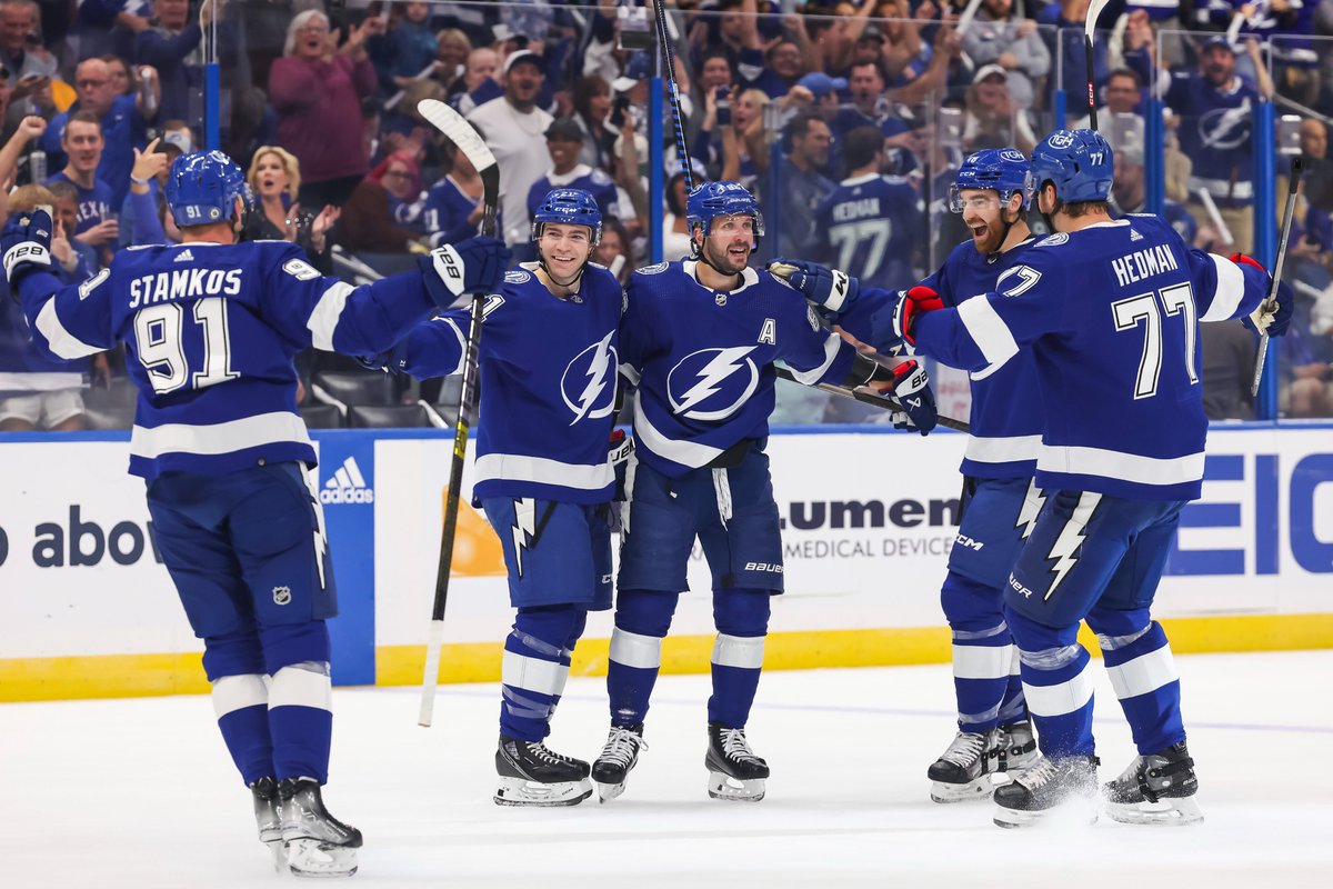 TBLightning's tweet photo. SO. BACK. ⚡️ https://t.co/g9GLiIJSSX