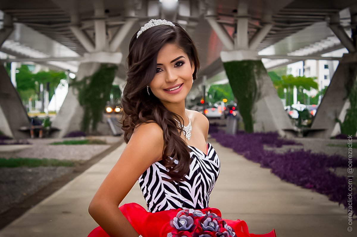 CerezaClick's tweet photo. Si solamente desean el recuerdo portando el vestido de quinceañera, o vestidos como novios, esta es la mejor opción.

Por tan solo $1,900 MXN*

https://t.co/JOVTI1YQqm

#sesionartistica #sesionformal #fotografoenguadalajara

*Válido hasta Noviembre 30 - 2023 https://t.co/ArgJzwLjbX