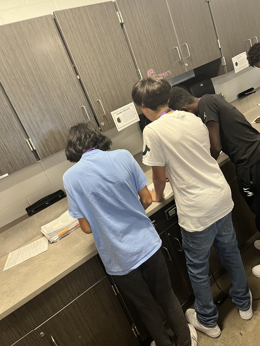 MrsLAVILEZ tweet media