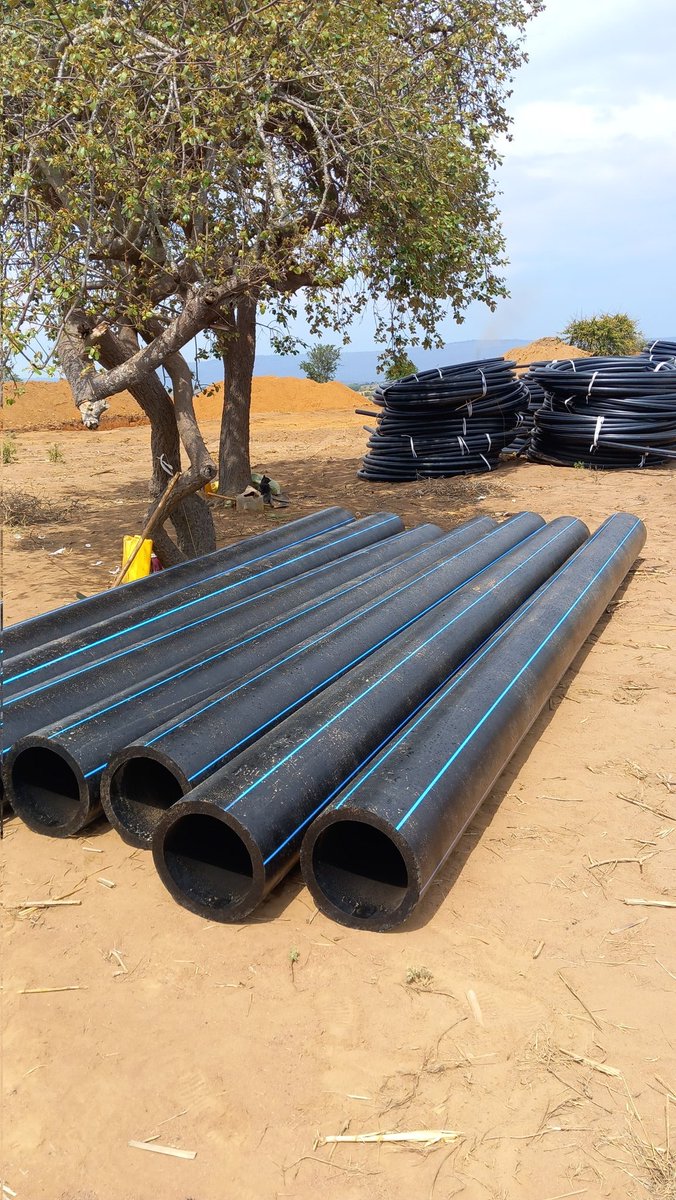 ImigongoFarms's tweet photo. Check out progress at suction chamber and pipe digging works at #ImigongoFarms in Ndego, #Rwanda!
Our team is working hard to install a drip fertigation system that will help us conserve water and improve crop yields. #dripirrigation #sustainablefarming ๐ท๐ผ
#farmingAfrica https://t.co/fWFHA8Q2s5