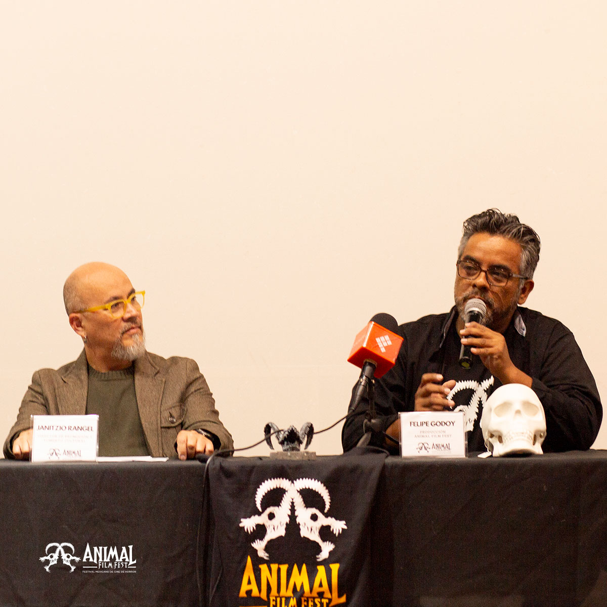 ANIMAL_FilmFest's tweet photo. 🎙🎬 Rueda de prensa #ANIMALFilmFest
📍Centro Cultural Clavijero
#AFF #AFF4 #IMCINE #Fantlatam #CineDeGéneroLatinoamericano #CineFestMich #RedIberoFest #ROTMovieMakers https://t.co/1RKHahplk0
