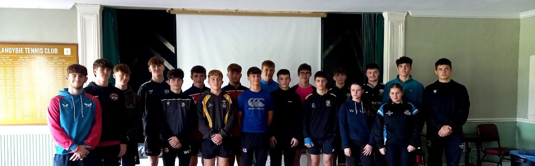 addgorffmaes's tweet photo. Dyfarnwyr newydd ardal Mynydd Mawr a Dinefwr.Edrych ymlaen atynt ddyfarnu gemau ysgol ac yn eu clybiau lleol.

Da iawn Jac,Harri,Jac,Llyr,Iestyn a Rhys o @maesygwendraeth 👍 

Mis cyntaf=17 hyfforddwr a 6 dyfarnwr newydd I hwb MYG 💥 

@WRU_Community
@aledparry 
@WRU_Scarlets https://t.co/Lxd1cb0dsL