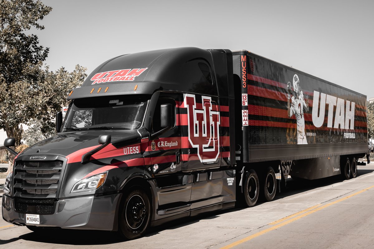 CREngland's tweet photo. For the Team. For the Legacy. For the Honor.
We're proud to #DeliverExcellence for @Utah_Football this season, and every season! 🏈💯
#CREngland #DriveCRE #HonorTheCrest #GoUtes #UtahFootball #TheMuss #Utah #UtahUtes https://t.co/DdSF6KEUrt