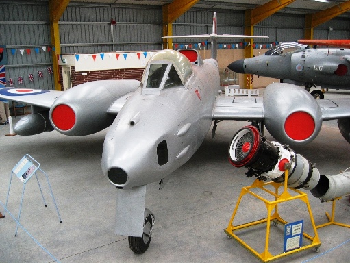 NewarkAirMus's tweet photo. We were debating what to tweet for the #NAM4photoFinish &amp; the Meteor has it!
#WS739
#VZ634
#WS692
#VZ608 https://t.co/3ovb3fWgnV