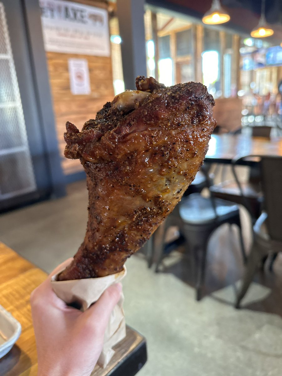 Getting the fall season started with a smoked turkey leg!🦃🍗