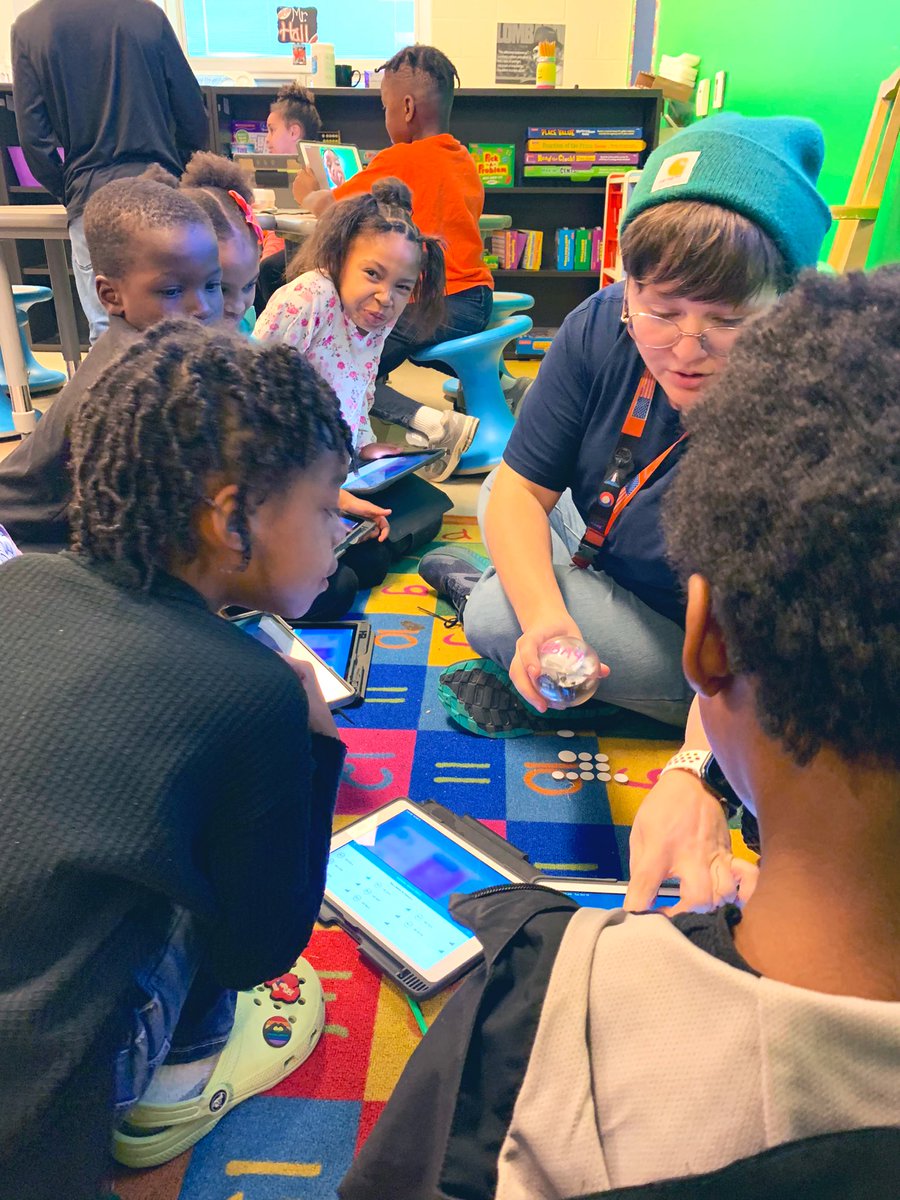 msseigler's tweet photo. A great day today at @OrchardSTEM doing @Sphero and @MSMakeCode and trying out animations with https://t.co/1zrcphOBSC! Early recruiting for @mc2stemglsc! 😂🤖 Thanks to @msurbansky and @LongstreetBeth and @takiyahwill01 for letting me cause a little chaos in their rooms! https://t.co/zV4aXPXvH1