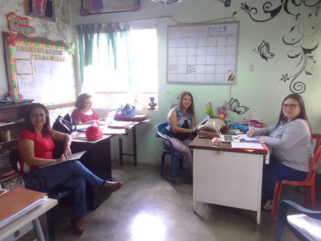 lnfranciscomsc's tweet photo. Liceo Nacional Francisco de Miranda dio la bienvenida al nuevo año escolar 2023-2024 @MPPEDUCACION @CDCETachira https://t.co/3KUtWQO8LU