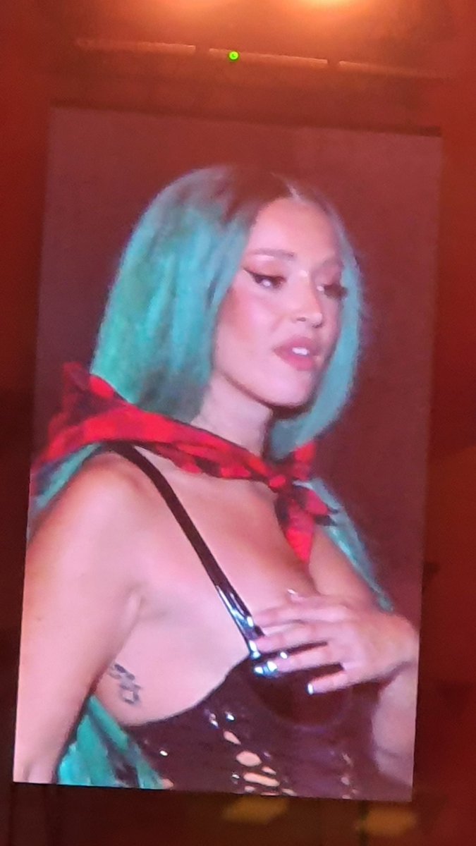 ManuZGZ1's tweet photo. No sé cómo se habrá visto desde el escenario pero, es uno de los conciertos que más ha cantado y gritado el público de todos los que he estado.

Enhorabuena @lolaindigomusic y equipo.

👏🏼👏🏼👏🏼👏🏼👏🏼👏🏼👏🏼👏🏼👏🏼👏🏼👏🏼👏🏼👏🏼👏🏼👏🏼👏🏼

#ZARAGOZA 🟥⬛️🟥⬛️🟥⬛️🟥 @FiestasPilarZGZ #EspacioZity https://t.co/BJePjnogPh