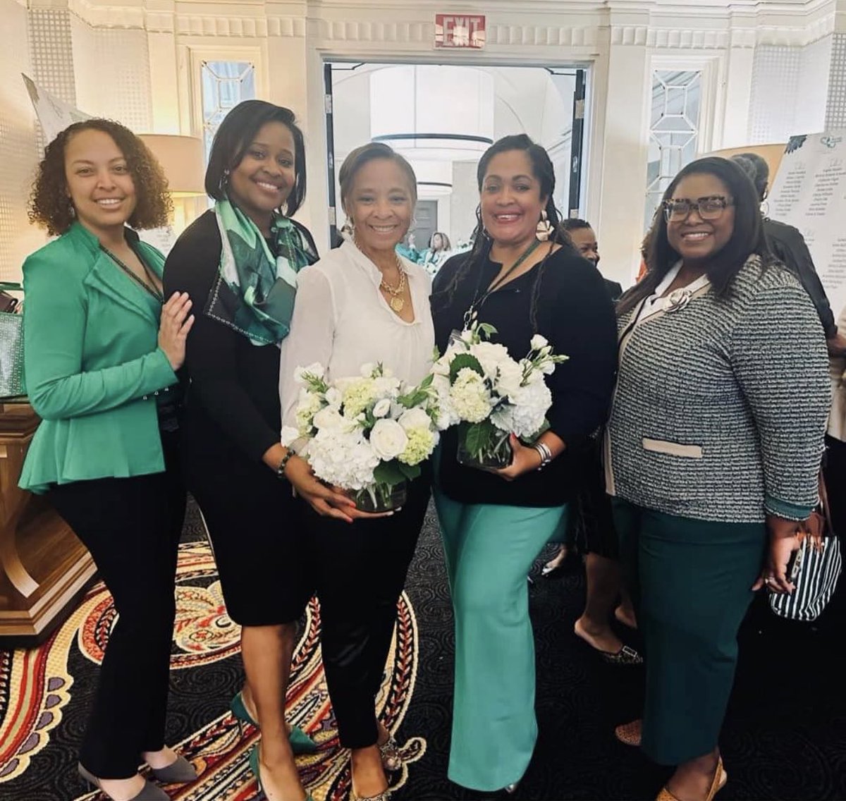MetroDCLinksInc's tweet photo. On October 7, @MetroDCLinksInc members participated in the @EALinksInc's Leadership Summit at the Smithsonian Art Museum. The theme for this year's leadership summit was "Linking Intentional Leadership to Impactful Actions." https://t.co/FmUh0a2A7Z