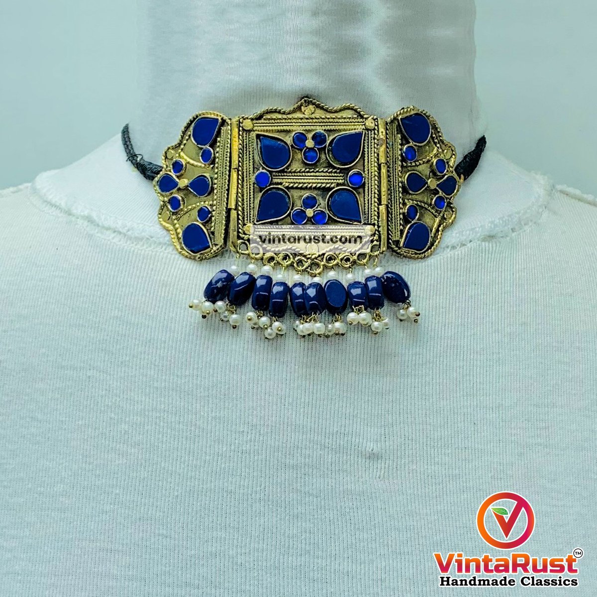 vintarust's tweet photo. Blue Statement Choker Necklace With Earrings.
Shop Now:
https://t.co/c6JgohfRht
#vintarust #vintagetribaljewelry #statementchoker #tribalbeauty #handcraftedjewelry #giftideas #costumejewelry #bohemiannecklace #chokernecklace #handmadetreasure #jewelrylove #fashionaccessories https://t.co/GgywgLfbFj