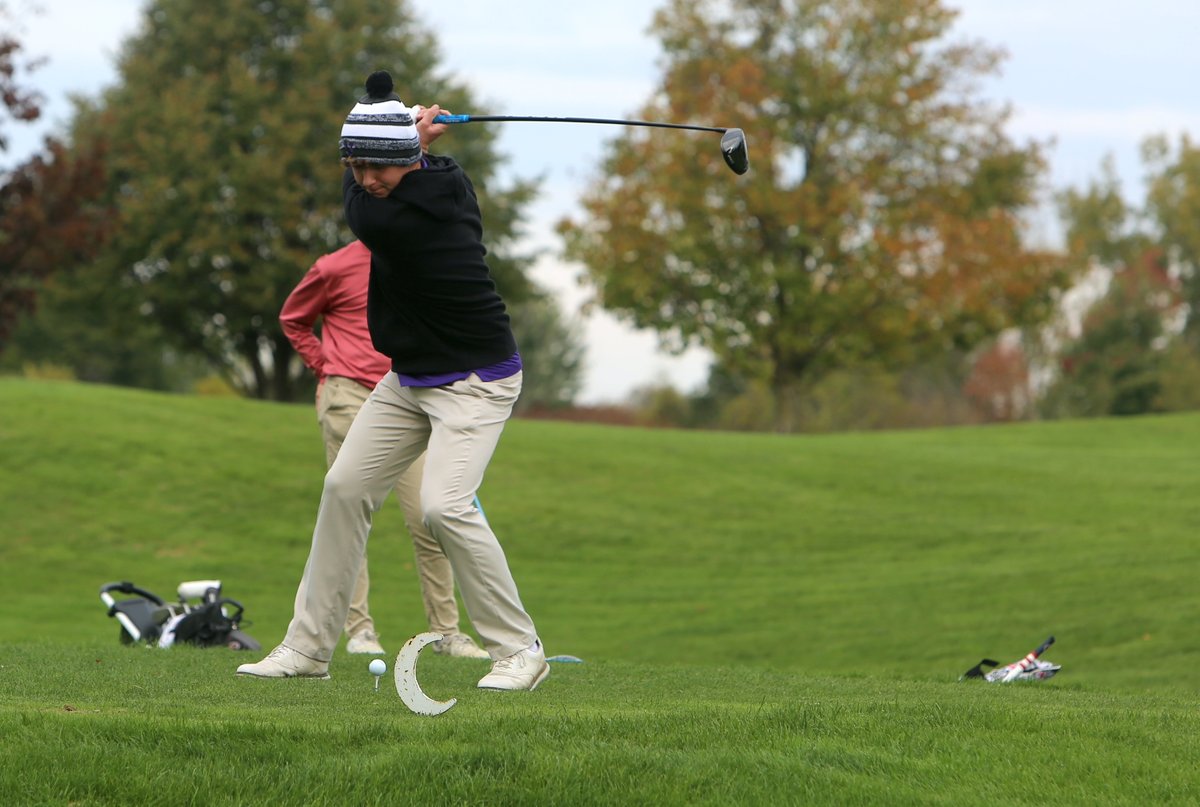 Voorheesville's Brady Carrow and Nate Magazu shot well but didn't make the cut for the second round. Carrow shot a 89 and Magazu shot a 97. @theAEnews