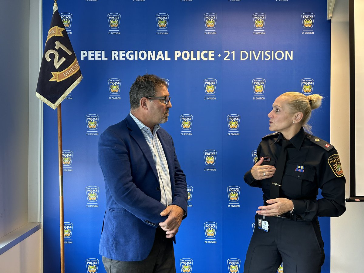 pat_fortini's tweet photo. Today, I met with the superintendent of #peelregionalpolice from 21 Division.
I discussed the concerns of my residents with the growing numbers of speeders and break ins occurring in my ward.
#brampton #cityofbrampton #communitystorage #forthepeople https://t.co/C7UmXQ7IMy
