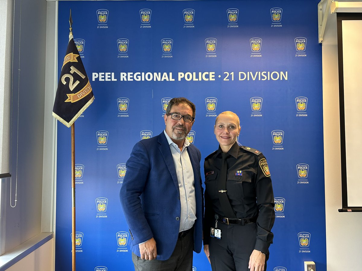 pat_fortini's tweet photo. Today, I met with the superintendent of #peelregionalpolice from 21 Division.
I discussed the concerns of my residents with the growing numbers of speeders and break ins occurring in my ward.
#brampton #cityofbrampton #communitystorage #forthepeople https://t.co/C7UmXQ7IMy