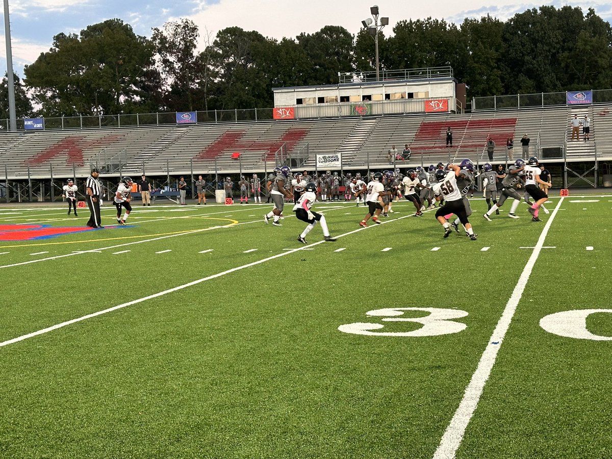 The Lancer football team is in action! #LetsGoLancers 🔴⚫️
@Landstownms