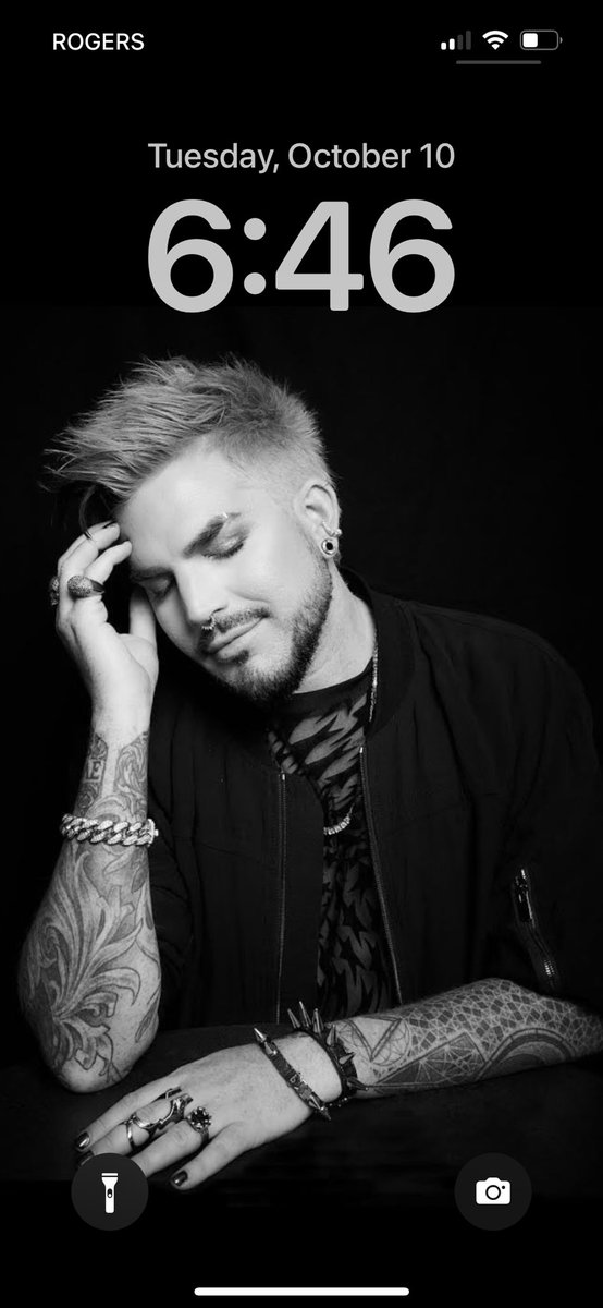 LambertizeMe's tweet photo. Best wallpaper yet. #adamlambert #takeamomentforyourself #NationalMentalHealthDay https://t.co/UHkA8PvUej