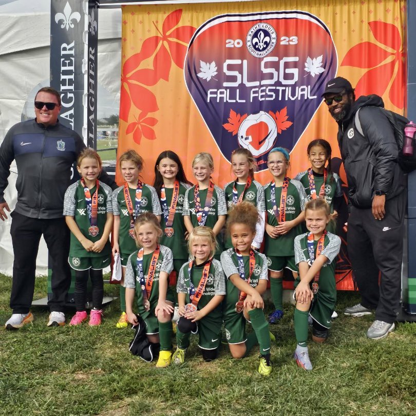 SLSGILSoccer's tweet photo. Fall Fest Finalists🏅

2012G Elite Red
2015G Arsenal
2015B Werder Bremen 
2013B Academy Black

#SLSG #tradition https://t.co/X5DbQSNrNT