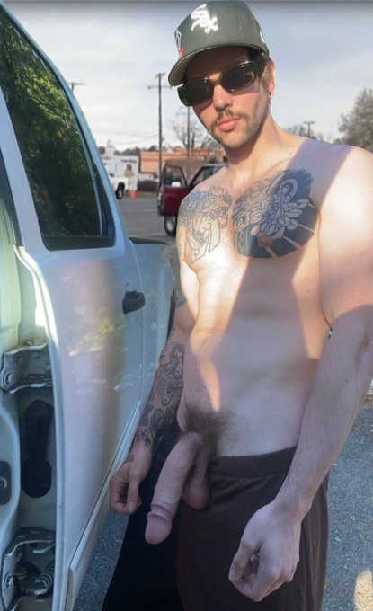 Smash or pass? Be honest 🫢 https://t.co/FrtBSzjuiO