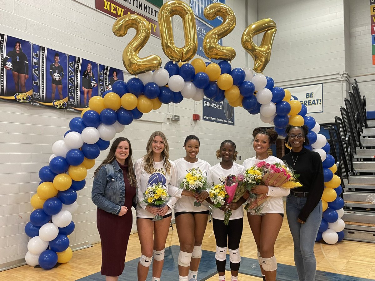 S E N I OR   N I G H T 💙🏐💛