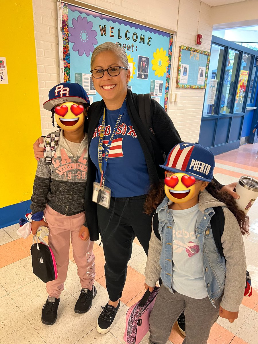 HighlandES_CSL's tweet photo. Hispanic Heritage Month Spirit Week  - your favorite jersey or gear from your country of heritage! Did you know Tony Romo, Cowboys 🏈 player &amp; Ted Williams, famous NY Yankees ⚾️ player have one parent who is of Mexican heritage? 🇸🇻 + 🇵🇷 #HighlandES @MCPSCommunitySc https://t.co/pFcGi6AE7m