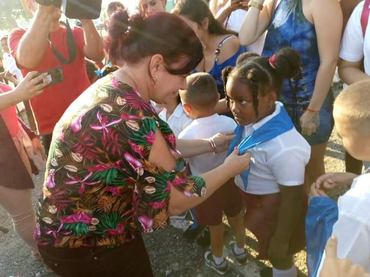 GrandaMorejon's tweet photo. En #Cuba, en Revolución, todos tenemos derecho a la educación en todos sus niveles de enseñanzas, al igual que a los servicios de Salud. #CubanosConDerechos 
#PinardelRío https://t.co/7hQLKnZtL2