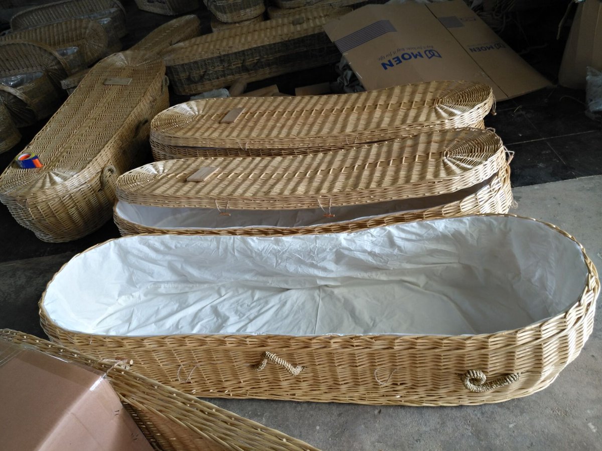 EcoffinsWillow's tweet photo. Each casket features sturdy handles for carrying, along with a natural, unbleached cotton interior, matching pillow and privacy shield.#biodegradable #casket #coffins #ecofriendly products #scatteringashes #petashes #scatteringtube #scatteringpetashes #petcoffin #urns https://t.co/7YXFolM6u2