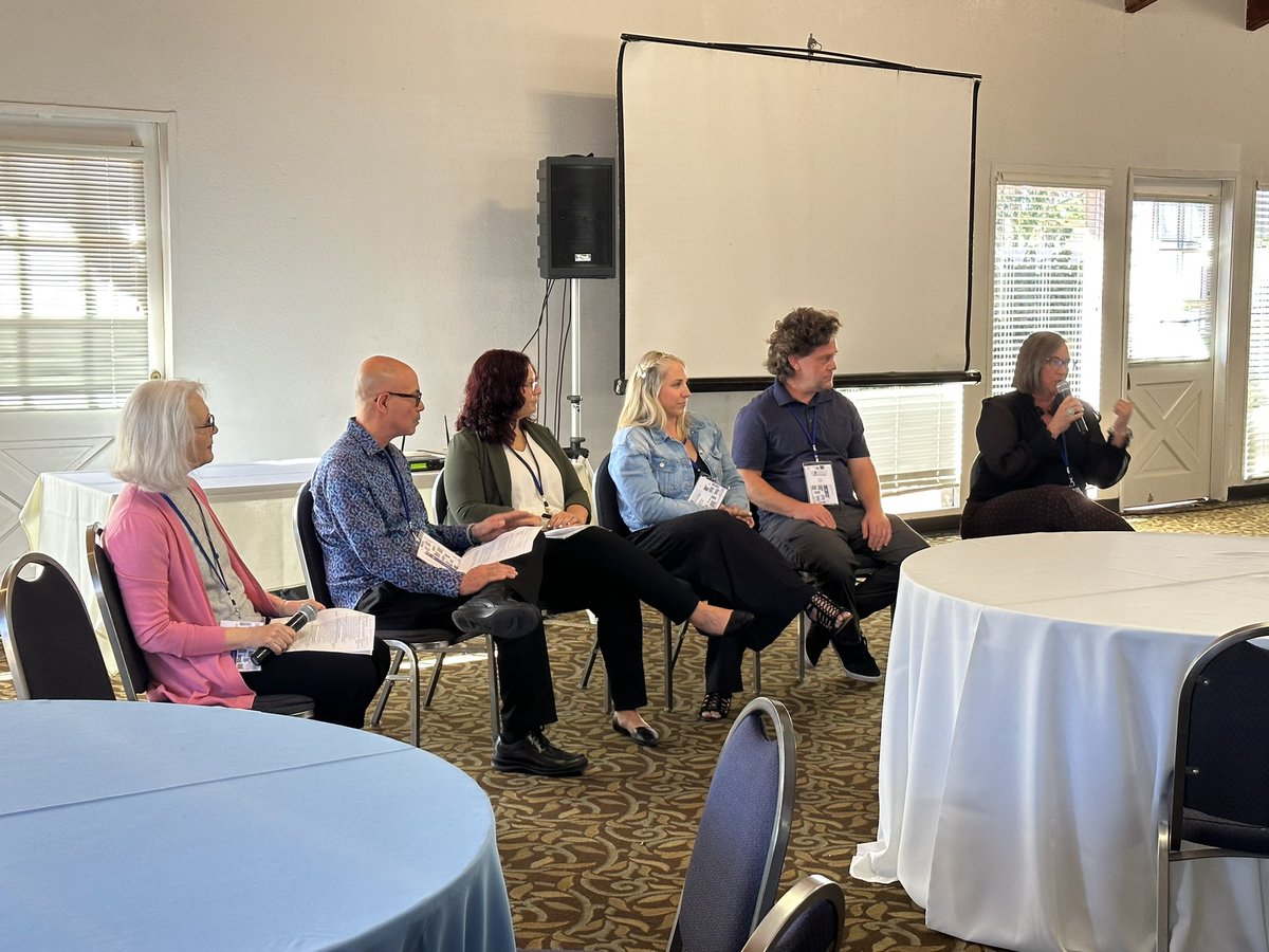 Anne Fennell tweet media