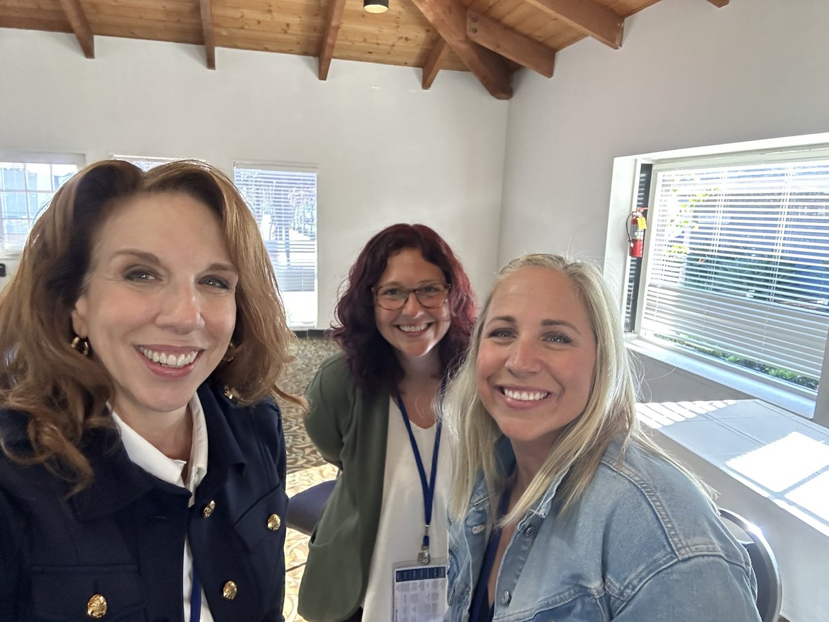 Anne Fennell tweet media