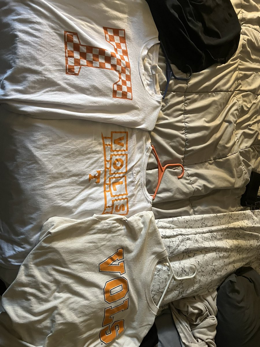 melfromcali78's tweet photo. Alright yβall, which one for game day? #VolsBitch #Vols #ClasslessVolFan #ineedmoreorange https://t.co/JydvhpMjd7