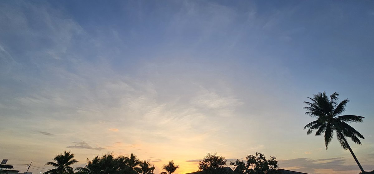 FreelancRep's tweet image. อรุณสวัสดิ๋ทุกท่านครับ​ จากขอบฟ้ายามเช้าตรู่มุมหนึ่ง​ ณ.เมืองนคร