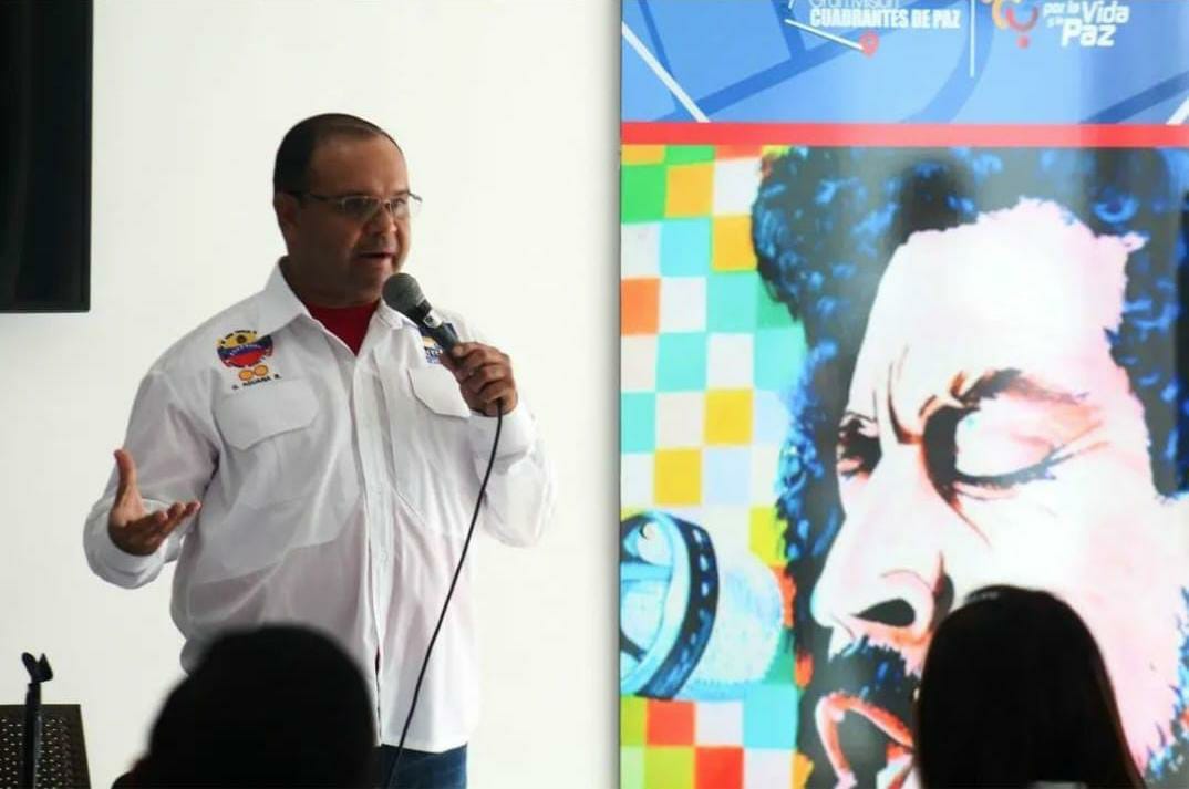 intt_chacao's tweet photo. #EnDesarrollo | El presidente del Intt Gabriel Aguana recibe a los empresarios del gremio de vallas para dialogar del Plan de Actualización de Permisologia de Publicidad Fija, para escuchar sus inquietudes y formalizar organizadamente próximas reuniones https://t.co/bSDMi2Fb0s