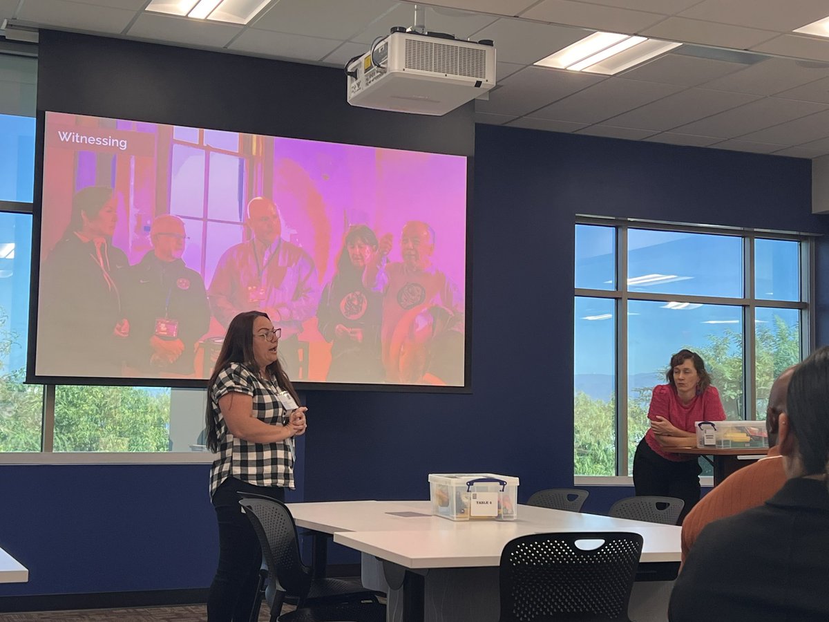 Day 1 of a #StreetData CoP  was positive learning.  See @RCOE going through a consultancy protocol with @ShaneSafir  and @TalkMath2Me sharing her experience of the day #callingwitnessing

#mathequity #RxMathNetwork #RCOE_IS