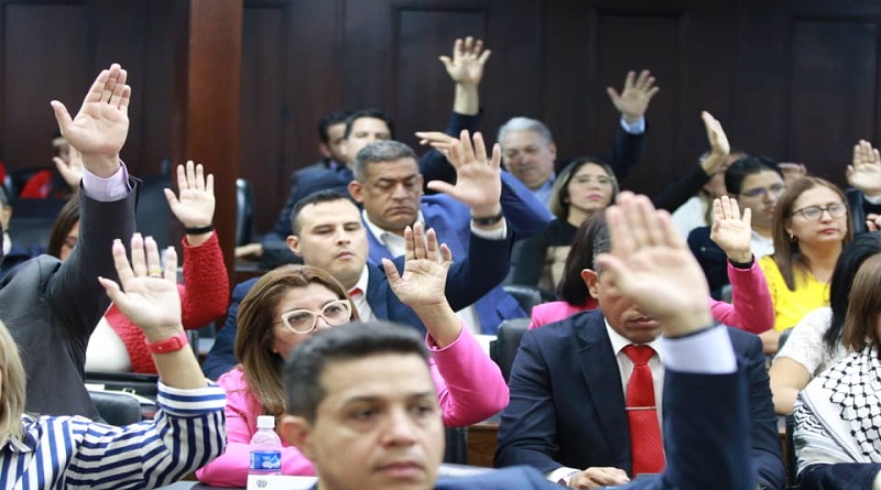 Asamblea Nacional suspende por un año al diputado Octavio Orta #JuventudPatriótica vtv.gob.ve/asamblea-nacio…