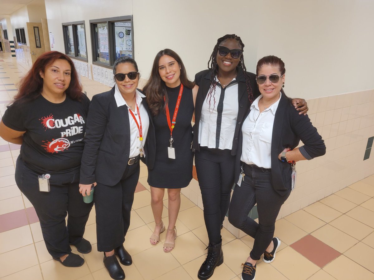 AnthCher1's tweet image. Homecoming Week- Day 2
Twins Day..Agents in Black 😂 @C_Tisdom @CharlesRDrewES @tarabrogers @teacher_romans @JLugoV22 @mrs_odellk 
#4thgradeteam