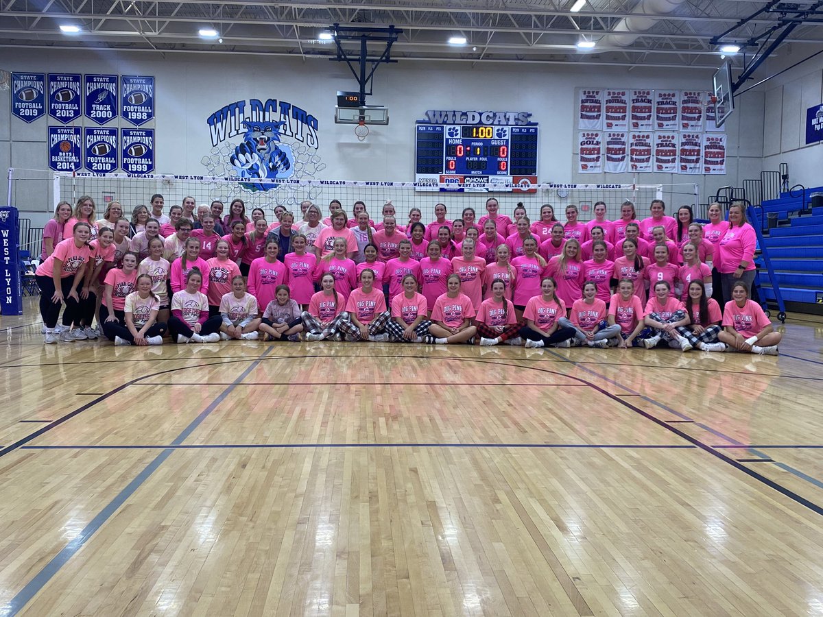 Us + <a href="/MOCFV_VB/">MOC-FV Lady Dutch Volleyball</a> + cancer fighters and survivors = a successful Pink Out night 🩷🩷🩷🩷