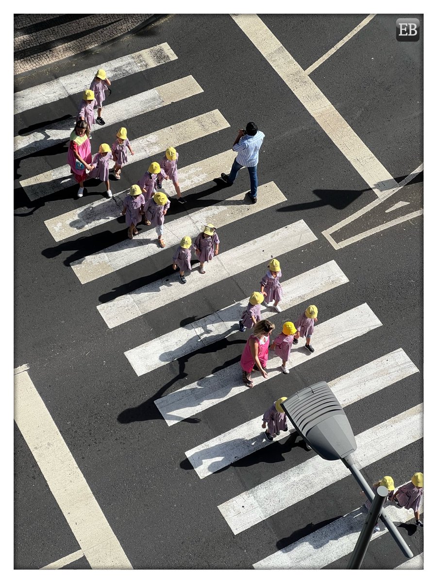 Eric_Brazier's tweet photo. “Chain Gang” https://t.co/4alvQVUr4R #TheDailyMobile #photography #Alternating #AlternatingPattern #ChainGang #Crosswalk #Funchal #Kids #Kindergarten #Lines #Madeira #Patterns #Pedestrians #Portugal #Rectangles #Repetition #SchoolKids #StreetScene #Streetphotography https://t.co/B075qZpZsF