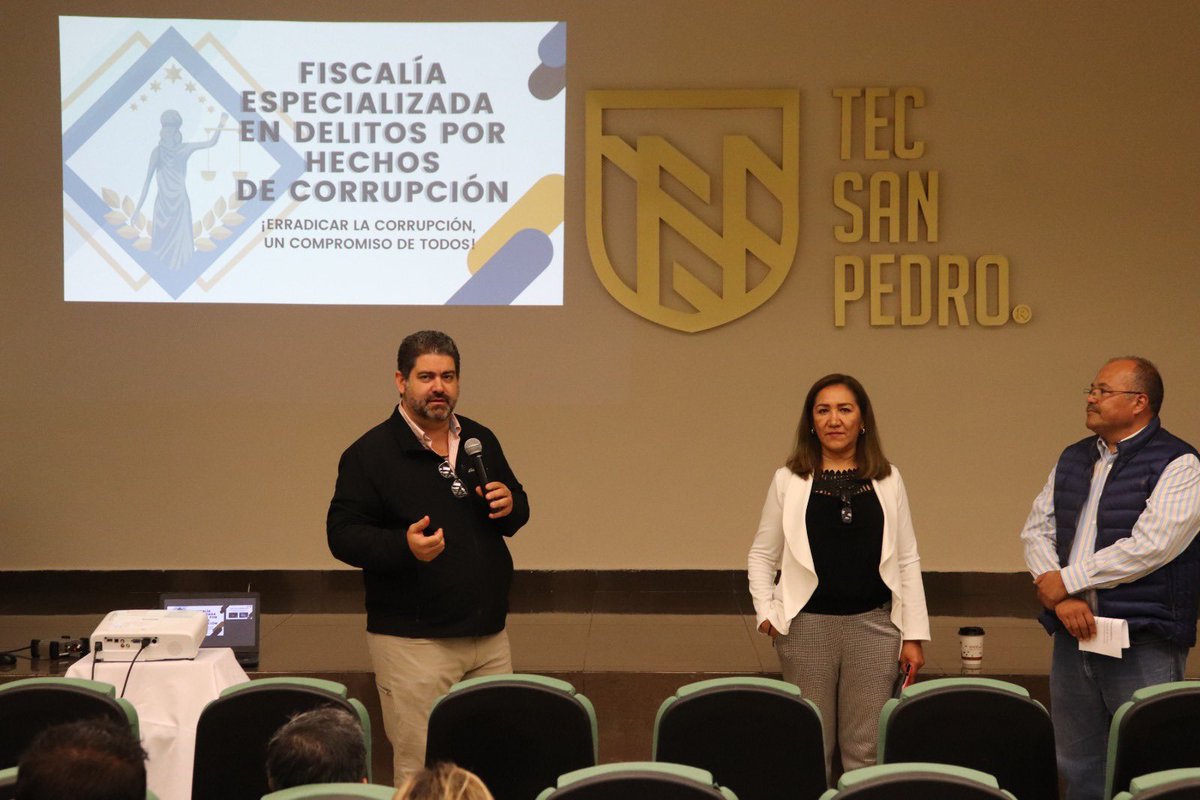 jesusflom's tweet photo. El día de hoy en coordinación con @SEducacionCoah acudimos al @tecsanpedro donde capacitamos aservidores públicos de la #RegionLaguna Agradecemos la presencia y compromiso de todos los asistentes. 
#juntoscontralacorrupción 
#Coahuila https://t.co/TY8PCPpTQR