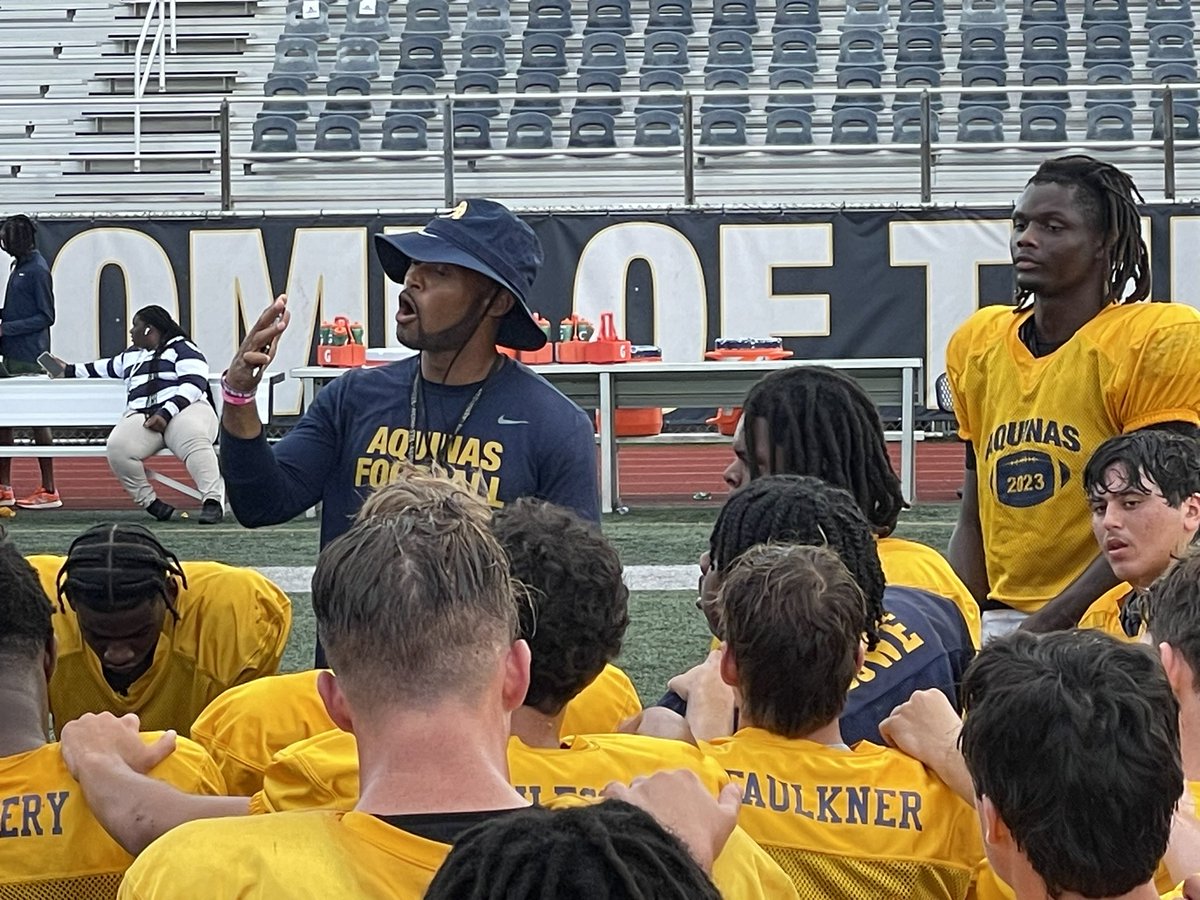 Aquinas Football tweet media