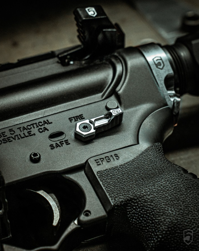 Phase5WSI's tweet photo. Shifting the balance of power with a flick of the thumb.ββββββββ
#Phase5WSI #Phase5 #AmericanMade #phase5tactical #MadeInUSA https://t.co/CNjVzYxSwI