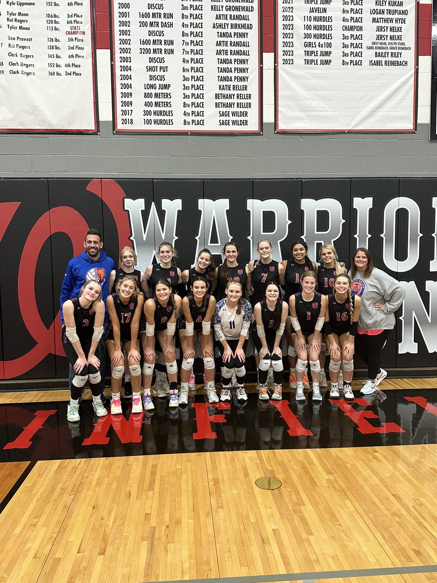 Elmendorf_NP_AP's tweet photo. GAC NORTH conference Champs!! Great job @NPGrizzliesVB https://t.co/mgkOln8u8Y